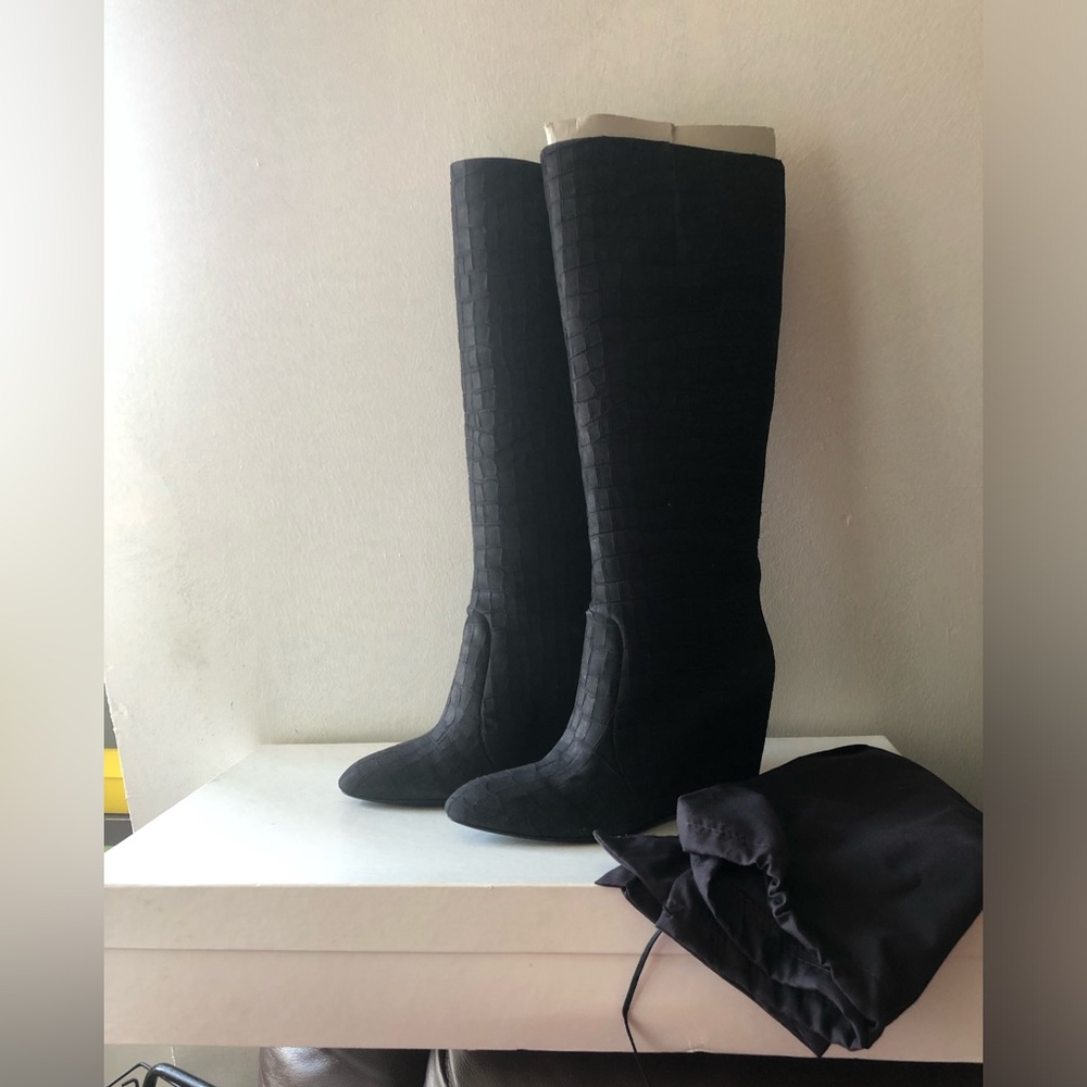 NEW IN BOX Brian Atwood knee high black suede leather boots, Size 9